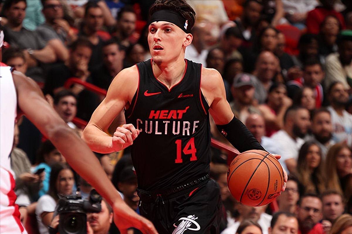 赛地聚焦：荷甲冲刺阶段热度飙升，多特蒙德篮板制胜，气氛紧张，球队文化再被提及(多特蒙德中场)-League of Legends