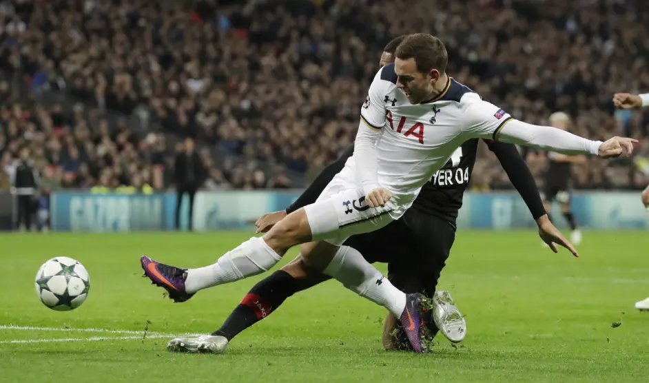  阿斯顿维拉迎荷甲关键赛；今晚单刀错失；引发热议；心理建设被强调-LOL电竞竞猜入口